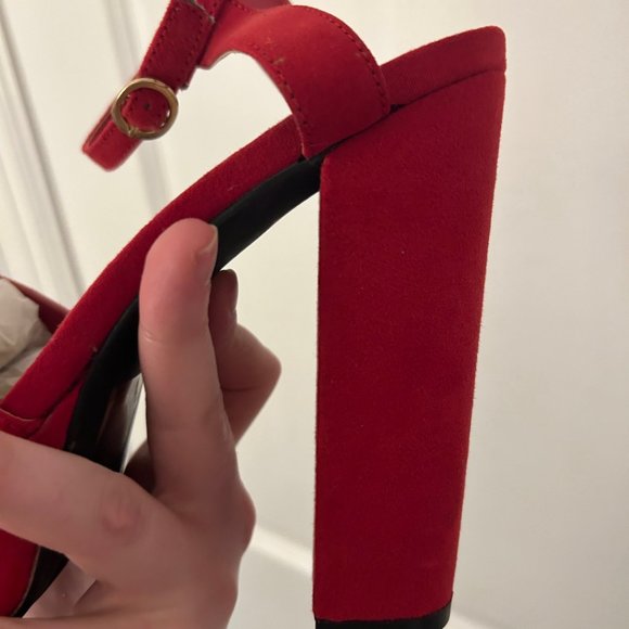 Shoe Dazzle Women's Red Platform Pumps size 7 - Picture 14 of 16